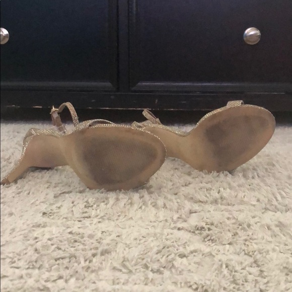 Gently used party shoes - Picture 3 of 4